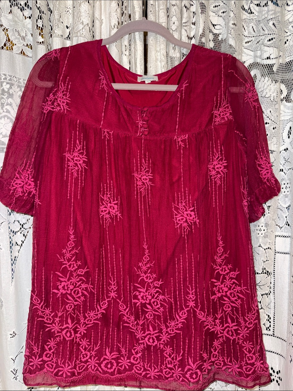 Sundance Magenta Embroidered Short-Sleeve Blouse